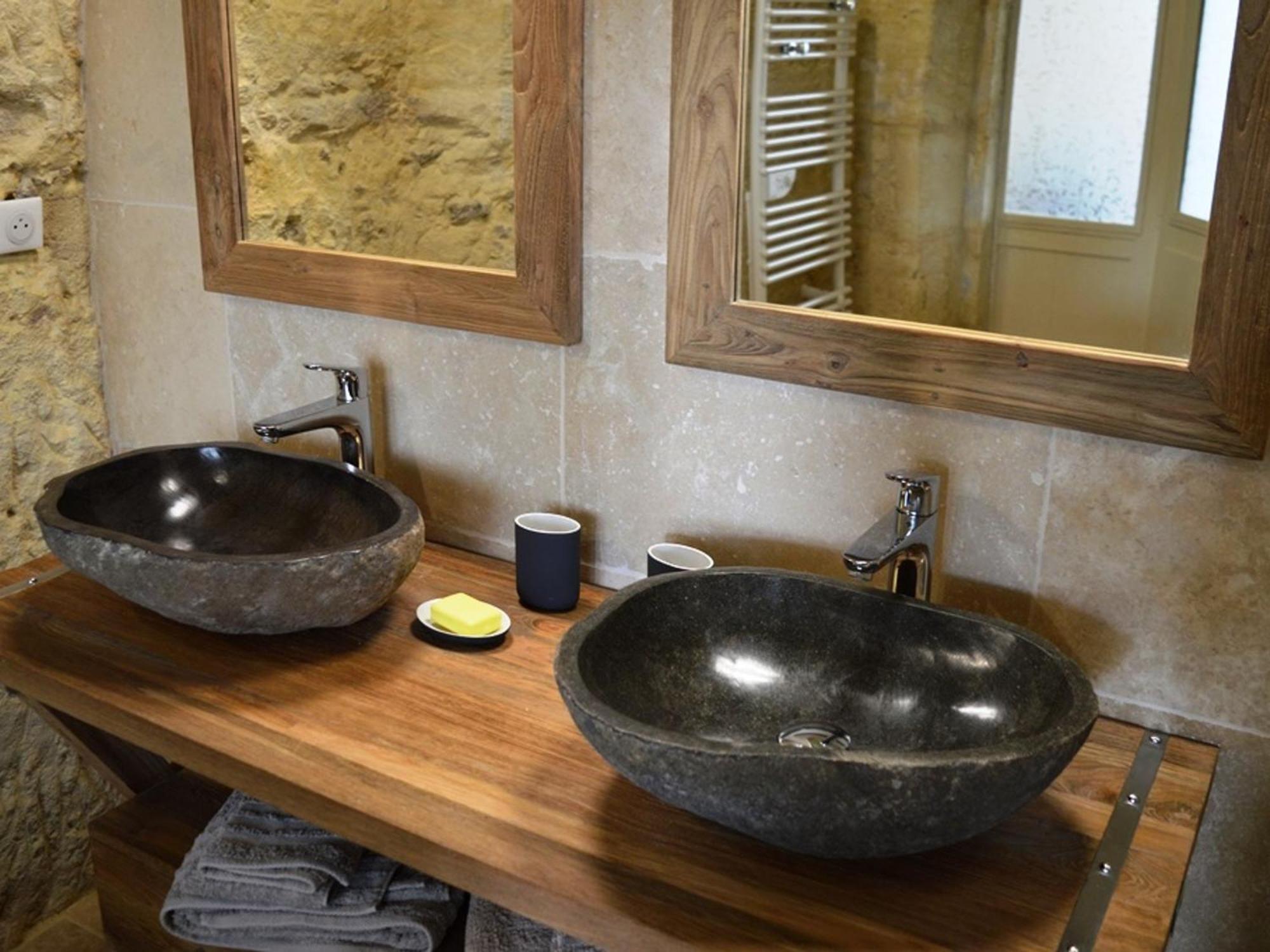 Maison Troglodyte Elegante Avec Spa, Salle De Jeux Et Jardin Clos A Vouvray - Fr-1-381-87 Bagian luar foto