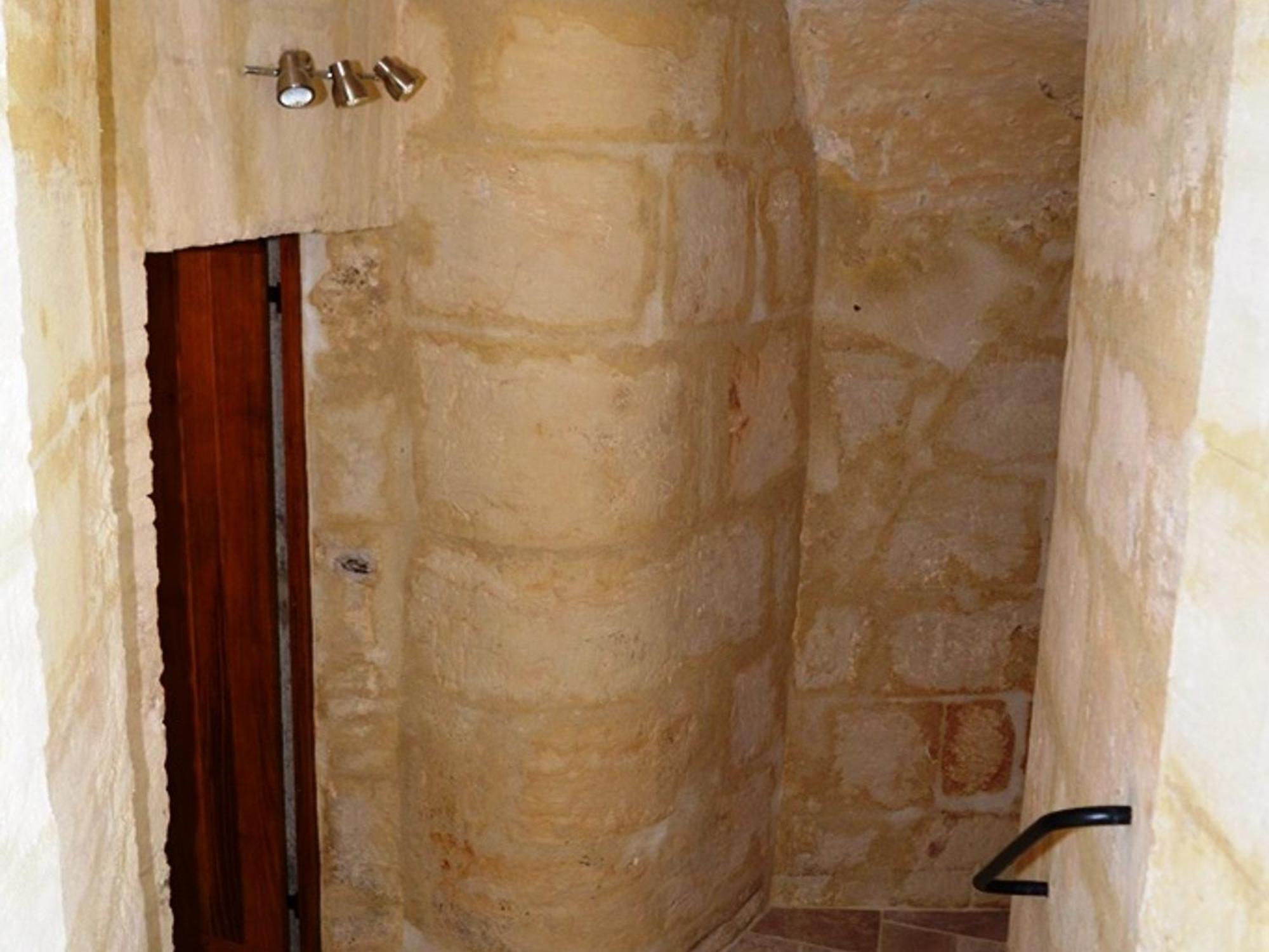 Maison Troglodyte Elegante Avec Spa, Salle De Jeux Et Jardin Clos A Vouvray - Fr-1-381-87 Bagian luar foto