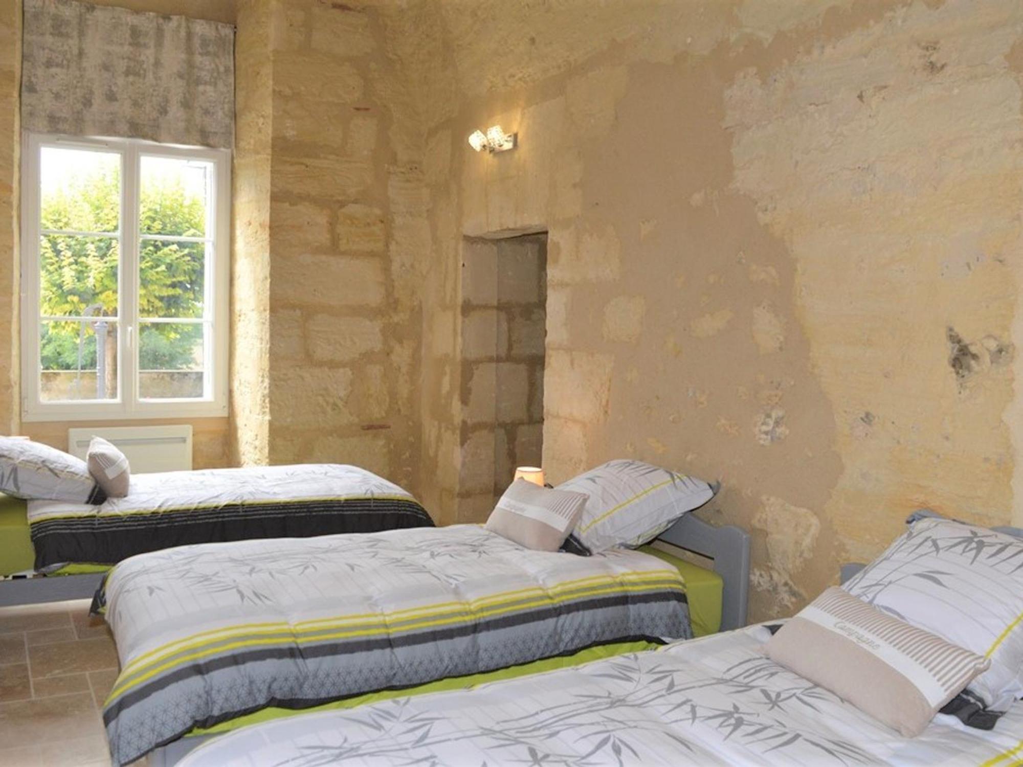 Maison Troglodyte Elegante Avec Spa, Salle De Jeux Et Jardin Clos A Vouvray - Fr-1-381-87 Bagian luar foto